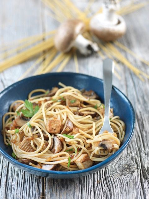 Spaghettis sautés au tofu et champignon - Recette à Prix Engagés Janvier 2024